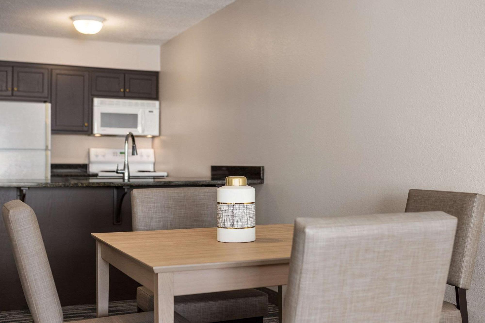 Country Inn & Suites By Radisson, St Cloud East, Mn セントクラウド エクステリア 写真