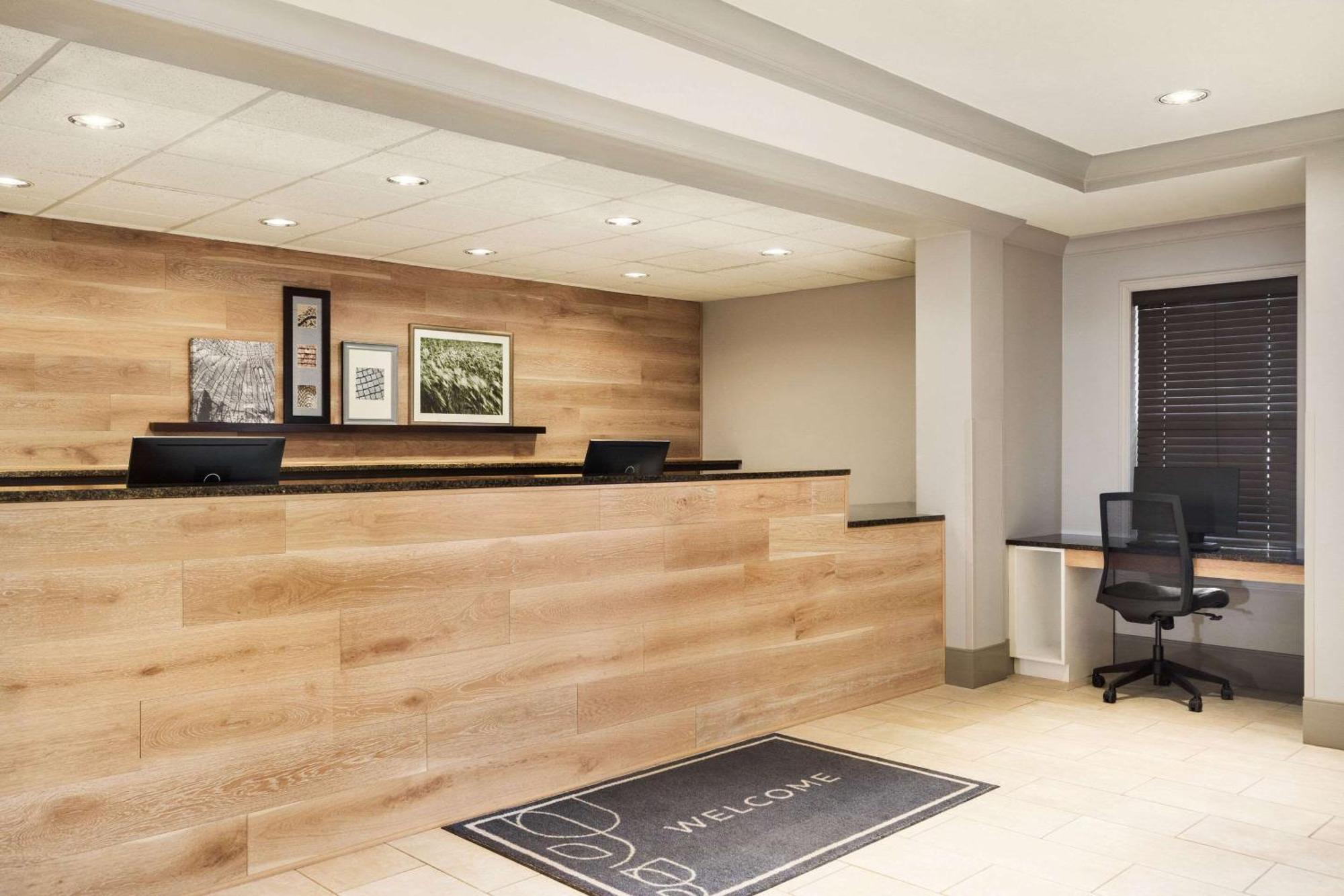 Country Inn & Suites By Radisson, St Cloud East, Mn セントクラウド エクステリア 写真