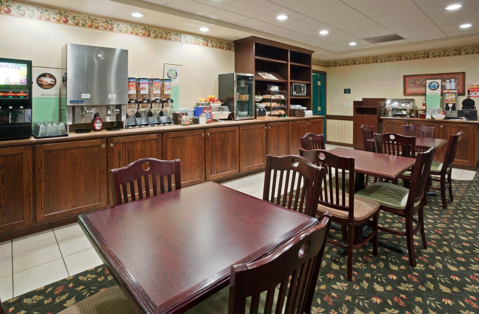 Country Inn & Suites By Radisson, St Cloud East, Mn セントクラウド エクステリア 写真